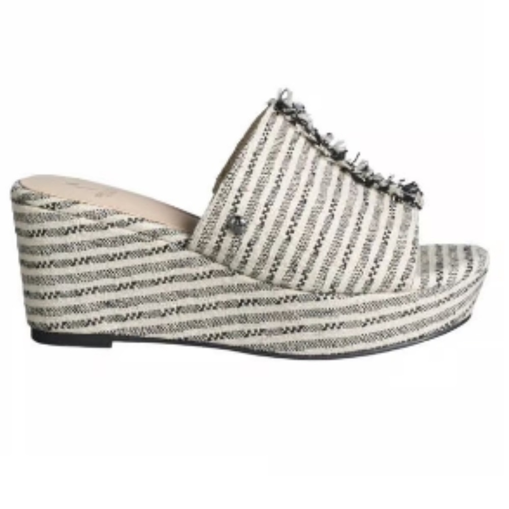 NWT SIMPLY VERA BY VERA WANG SIZE 8 Wedge